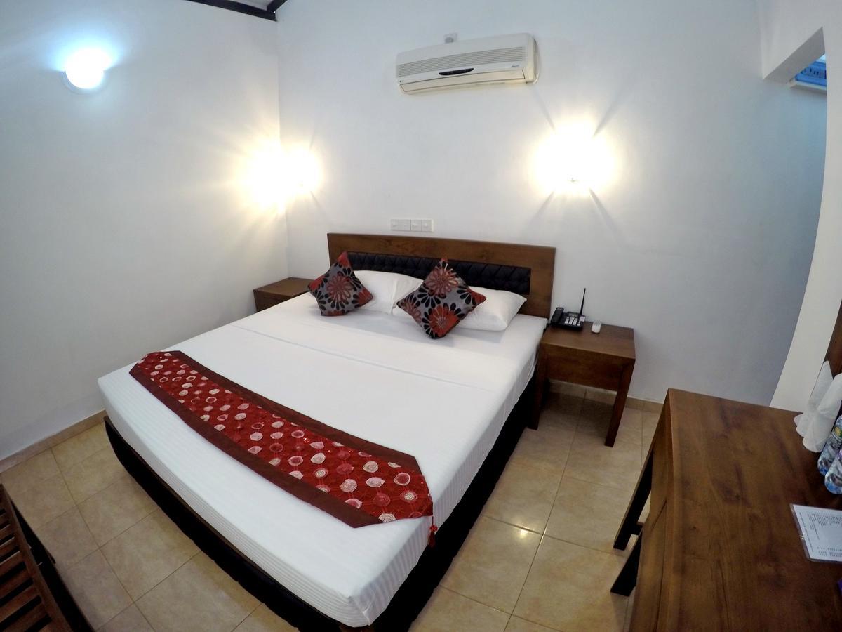 Ramon Beach Resort Ambalangoda  Exterior photo
